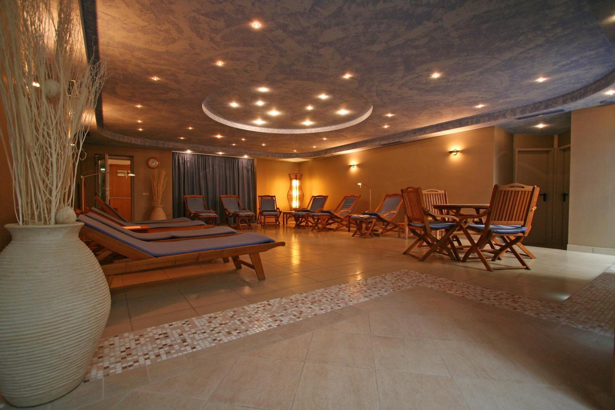 Tornacos Hotel - Гедькив Екстер'єр фото